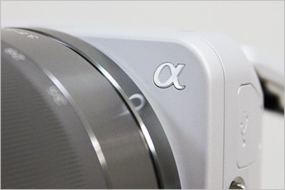 NEX-3のロゴ部分